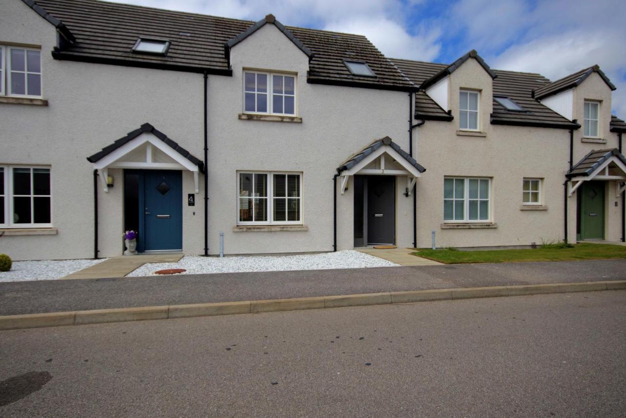 3 Mackay Road, Dornoch Villa Exterior photo